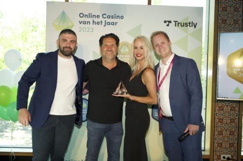 Jacks.nl won de Online Casino van het Jaar award. (Kyle McBride, Eric Olders, Jaimy Isarin, Sjoerd Kranz)